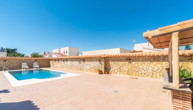 Sale - Villas - Torrevieja - Torreta florida