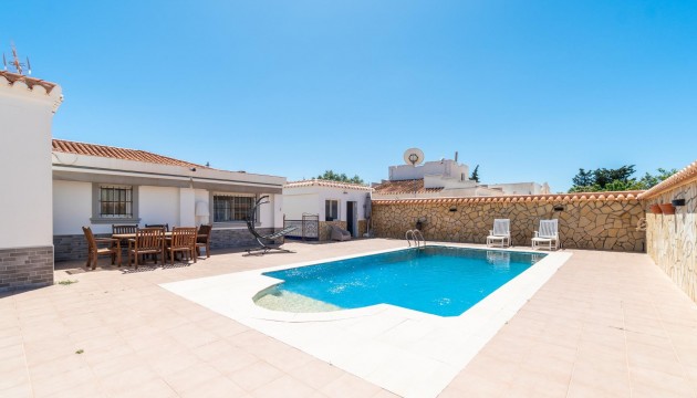 Sale - Villas - Torrevieja - Torreta florida