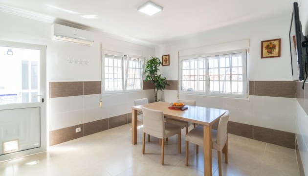 Sale - Villas - Torrevieja - Torreta florida