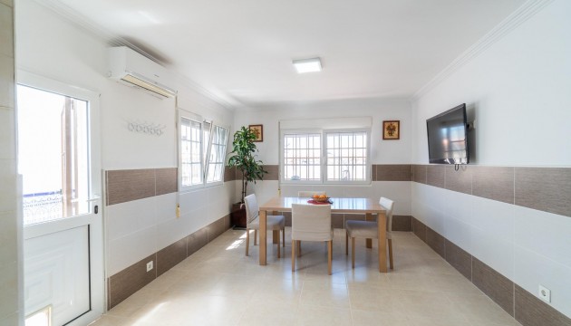 Sale - Villas - Torrevieja - Torreta florida