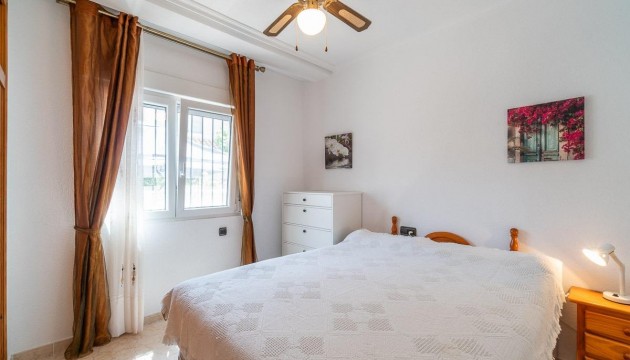 Sale - Chalet - Orihuela - Playa Flamenca