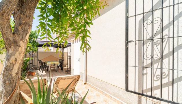 Sale - Chalet - Orihuela - Playa Flamenca