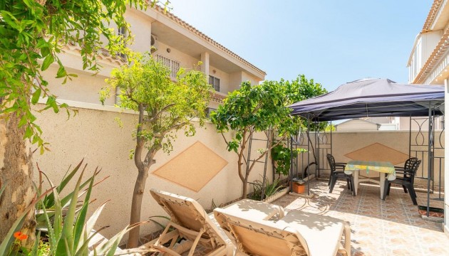Sale - Chalet - Orihuela - Playa Flamenca