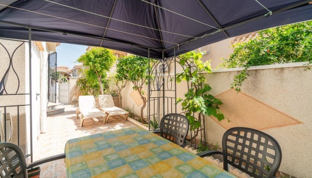 Sale - Chalet - Orihuela - Playa Flamenca