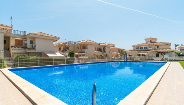 Sale - Chalet - Orihuela - Playa Flamenca