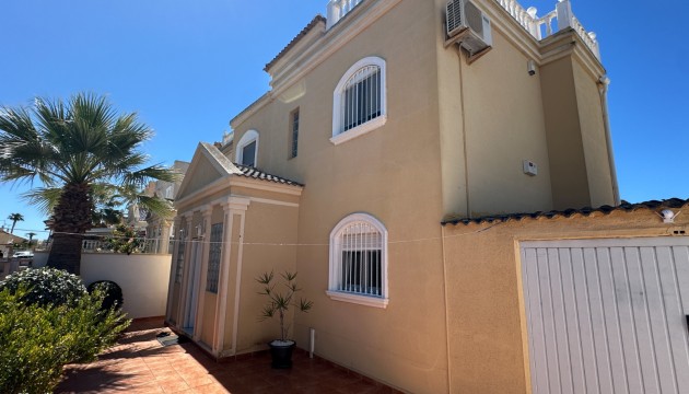 Venta - Villas
 - Torrevieja - Nueva Torrevieja