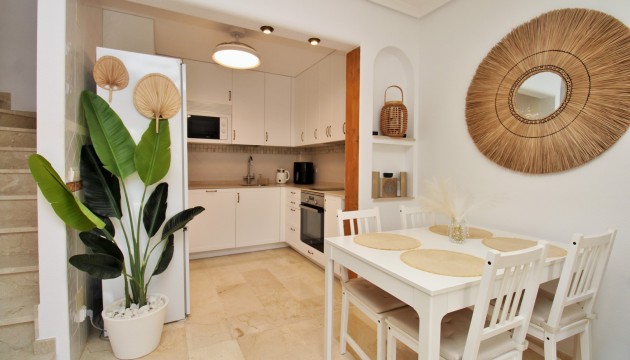 Resale - Townhouse - Villamartin - PAU 8