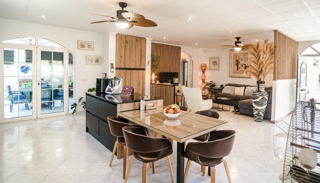 Sale - Townhouse - La Marina