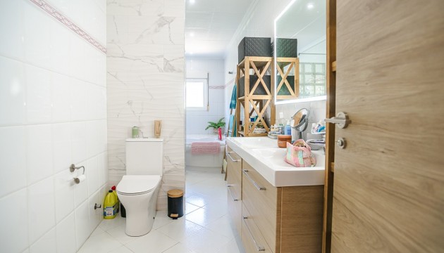 Sale - Townhouse - La Marina