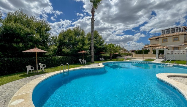 Sale - Villas - Orihuela Costa - La Zenia