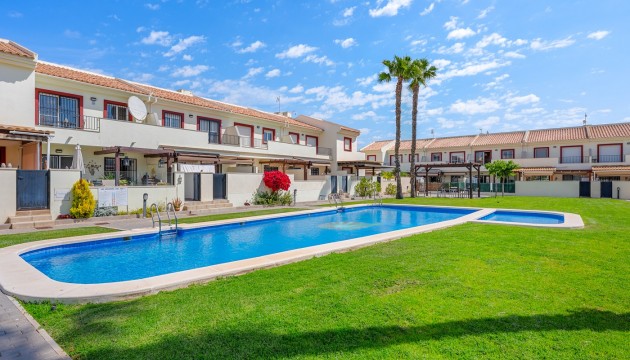 Resale - Townhouse - Ciudad Quesada