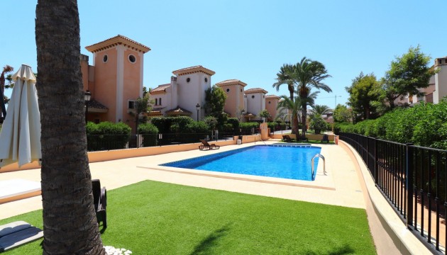 Sale - Semi-Detached Villa - Algorfa - La Finca Golf