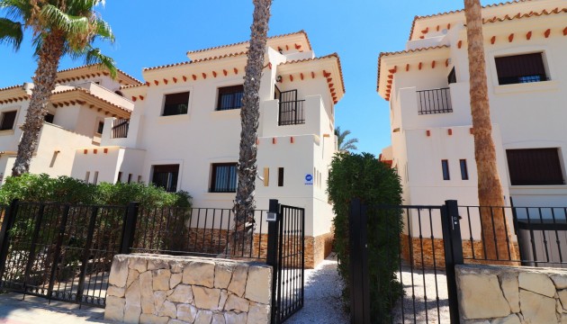 Sale - Semi-Detached Villa - Algorfa - La Finca Golf