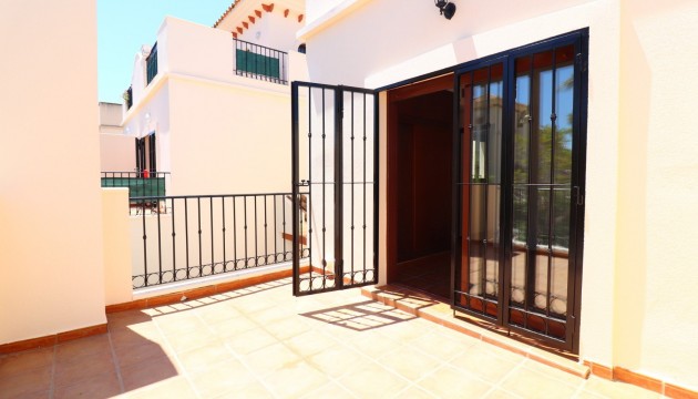 Sale - Semi-Detached Villa - Algorfa - La Finca Golf