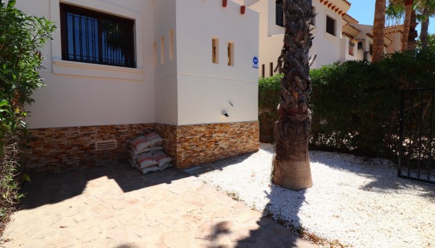 Sale - Semi-Detached Villa - Algorfa - La Finca Golf