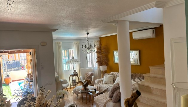 Sale - Villas - El Raso - Guardamar del Segura