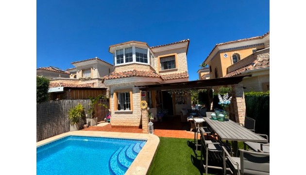 Sale - Villas - El Raso - Guardamar del Segura