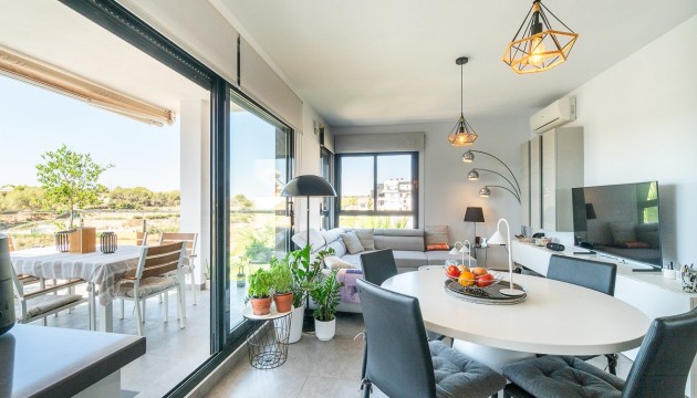 Sale - Apartment - Villamartin - La fuente