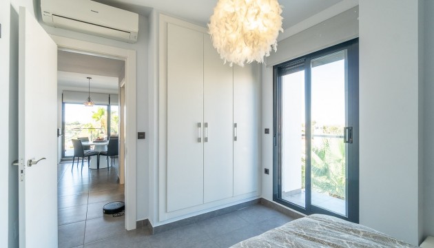 Sale - Apartment - Villamartin - La fuente