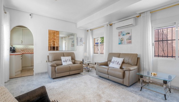 Resale - Villen
 - Ciudad Quesada - La Marquesa Golf