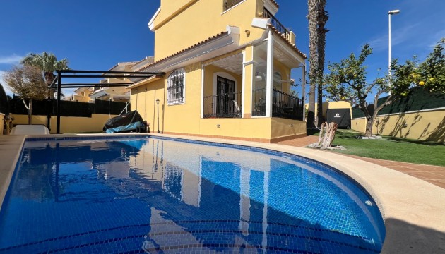 Sale - Villas - Orihuela Costa - Los Dolses