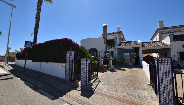 Revente - Villa's
 - Algorfa - La Finca Golf Resort
