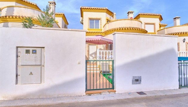 Sale - Villas - Los Montesinos - La Herrada