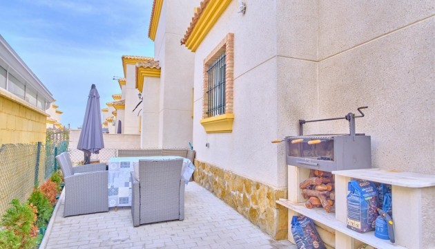 Sale - Villas - Los Montesinos - La Herrada