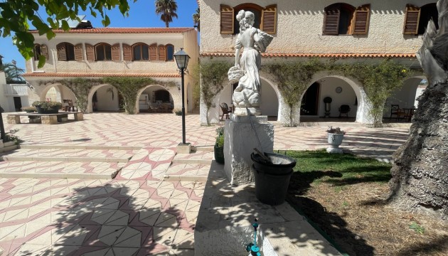 Revente - Villa's
 - Elda