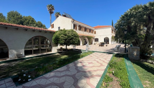 Revente - Villa's
 - Elda