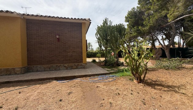 Resale - Villen
 - Cabo Roig - Orihuela Costa