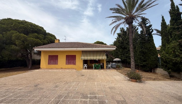 Resale - Villen
 - Cabo Roig - Orihuela Costa