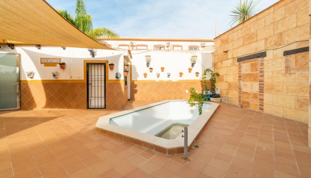 Sale - Villas - Torrevieja - Los altos