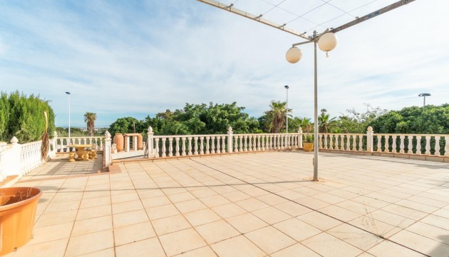 Sale - Villas - Torrevieja - Los altos