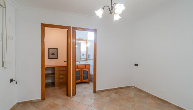 Sale - Villas - Torrevieja - Los altos