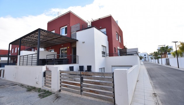 Sale - Villas - Algorfa - La Finca Golf Resort