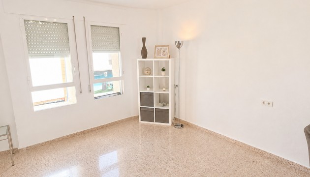 Resale - Wohnung - Algorfa