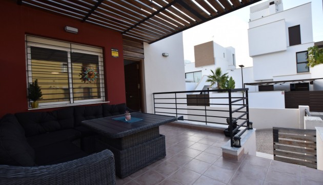 Resale - Villen
 - Algorfa - La Finca Golf Resort
