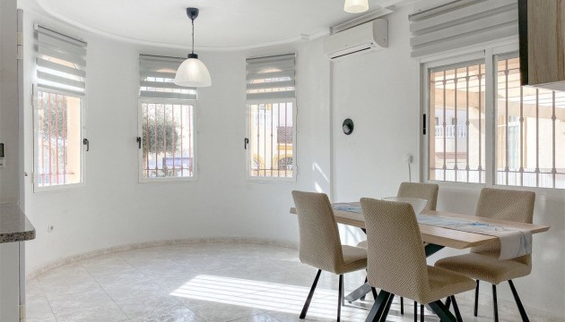 Sale - Townhouse - Torrevieja - Nueva Torrevieja