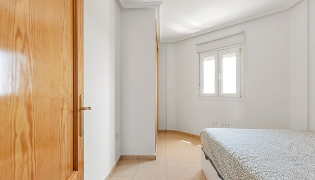 Sale - Apartment - Gea y Truyols - Lo Santiago