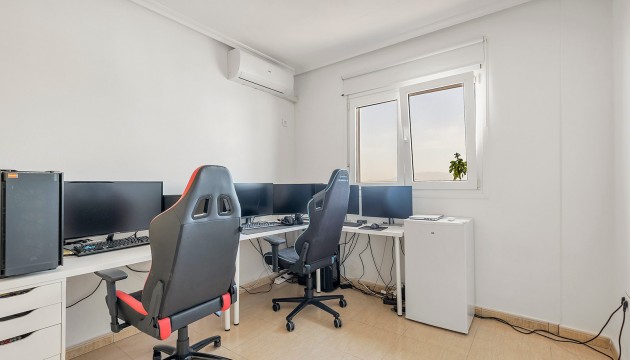 Sale - Apartment - Gea y Truyols - Lo Santiago