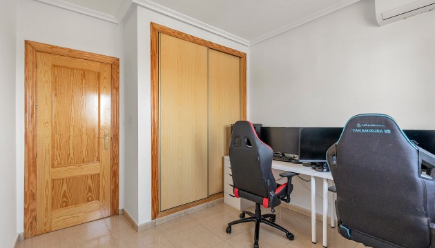 Sale - Apartment - Gea y Truyols - Lo Santiago
