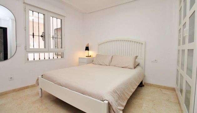 Sale - Apartment - Villamartin - Villamartín