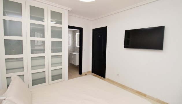 Sale - Apartment - Villamartin - Villamartín