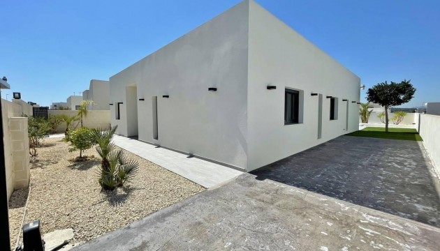 New Build - Villen
 - Rafal - polideportivo