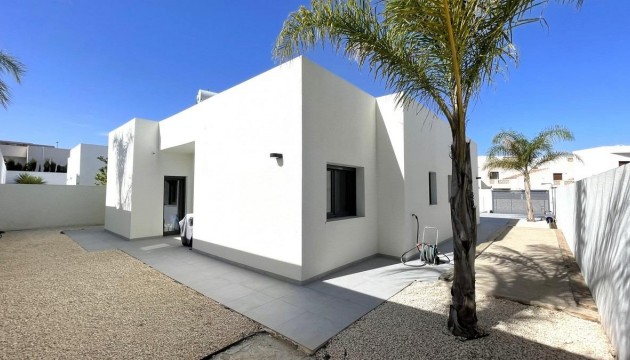 New Build - Villen
 - Rafal - polideportivo