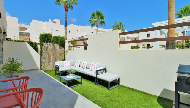Resale - Villen
 - Villamartin - Villamartín