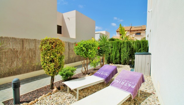 Resale - Villen
 - Villamartin - Villamartín