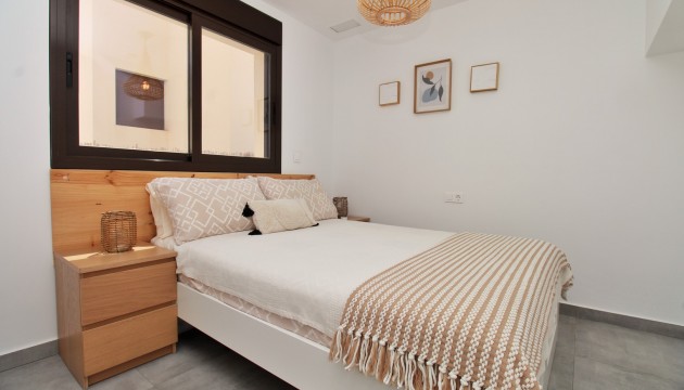 Resale - Villen
 - Villamartin - Villamartín