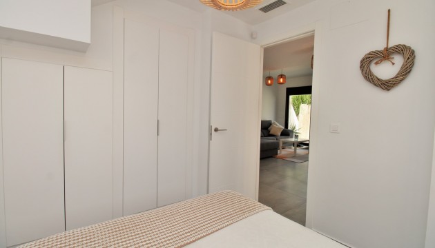 Resale - Villen
 - Villamartin - Villamartín
